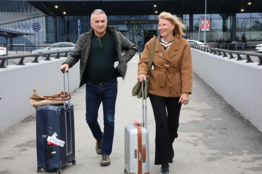 Novak i Jelena imaju razlog da časte: Đokovići posetili Crnu Goru zbog posebnog povoda Novak i Jelena imaju razlog da časte: Đokovići posetili Crnu Goru zbog posebnog povoda