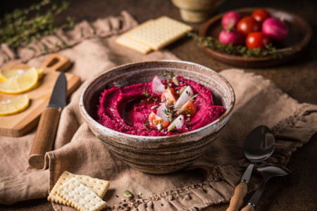 Posni namaz od cvekle po receptu nutricioniste: Gotov za dva minuta, nisko kaloričan i pogodan kao obrok za poneti