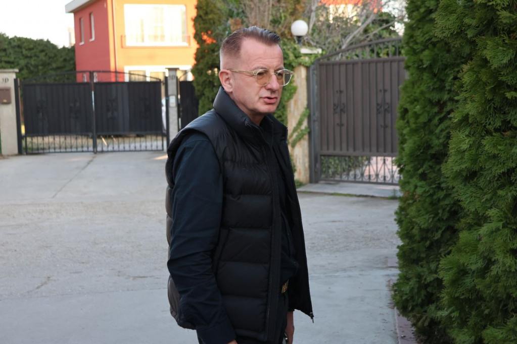 Nije imao bolove, a ovo je jedan jedini simptom koji je osetio: Kum Saše Popovića otkrio sve o bolesti Saše Popovića Nije imao bolove, a ovo je jedan jedini simptom koji je osetio: Kum Saše Popovića otkrio sve o bolesti Saše Popovića