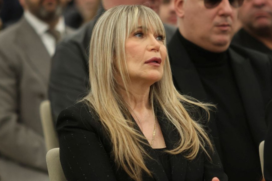 EKSKLUZIVNO! Suzana Jovanović prvi put nakon Sašine smrti: Zabolelo me je ono što je Brena uradila nakon sahrane EKSKLUZIVNO! Suzana Jovanović prvi put nakon Sašine smrti: Zabolelo me je ono što je Brena uradila nakon sahrane