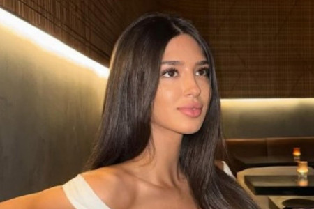 Đina Džinović otopila usne, pogledajte kako izgleda bez filera FOTO Đina Džinović otopila usne, pogledajte kako izgleda bez filera FOTO