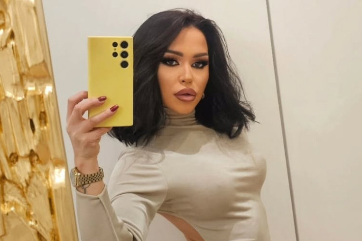 Trudnički stomak u prvom planu: Aleksandra Mladenović ne skida osmeh sa lica (FOTO) Trudnički stomak u prvom planu: Aleksandra Mladenović ne skida osmeh sa lica (FOTO)