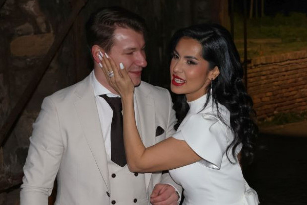 Najveća sreća zakucala na vrata Tanje Savić FOTO Najveća sreća zakucala na vrata Tanje Savić FOTO