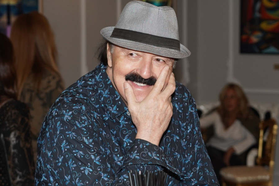 Deci plaća prestižne fakultete, a iznenadiće vas koju školu je završio Haris Džinović Deci plaća prestižne fakultete, a iznenadiće vas koju školu je završio Haris Džinović