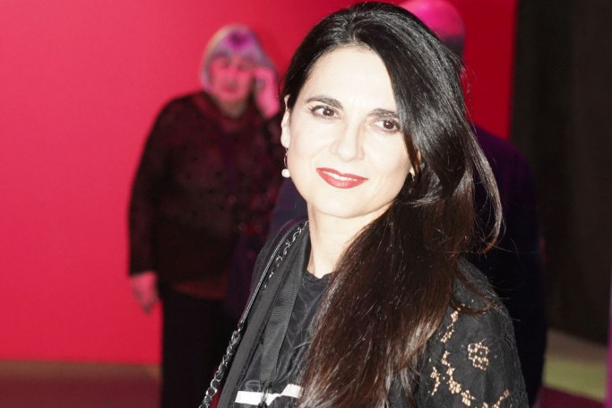 Vjera Mujović i Miloš Pavlović retko se pojavljuju zajedno u javnosti, a kada naprave presedan sve oči uprte su u njih Vjera Mujović i Miloš Pavlović retko se pojavljuju zajedno u javnosti, a kada naprave presedan sve oči uprte su u njih