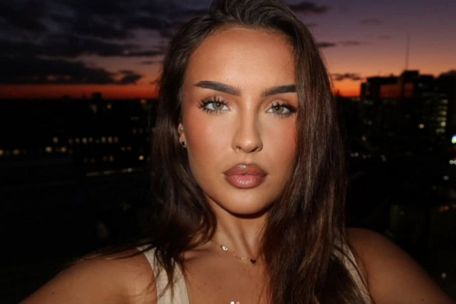 Mia je unuka srpskog moćnika, ima 20 godina i lepotica je bez konkurencije FOTO Mia je unuka srpskog moćnika, ima 20 godina i lepotica je bez konkurencije FOTO