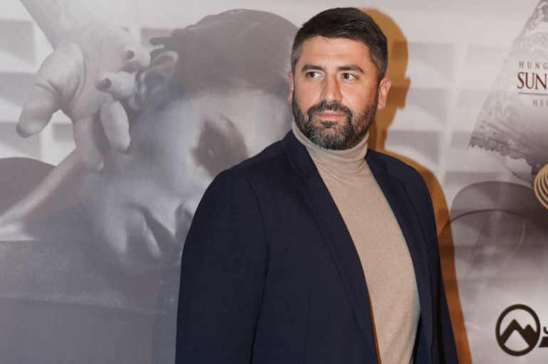 Četri meseca od razvoda Nikola Rađen vreme provodi u najlepšem društvu FOTO Četri meseca od razvoda Nikola Rađen vreme provodi u najlepšem društvu FOTO