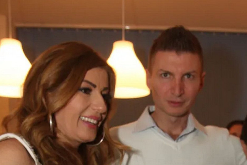 Prvo je otišao otac, pa majka, a sada i voljeni brat: Viki Miljković se oprostila od Vladice - Čuvajte nas odozgo Prvo je otišao otac, pa majka, a sada i voljeni brat: Viki Miljković se oprostila od Vladice - Čuvajte nas odozgo