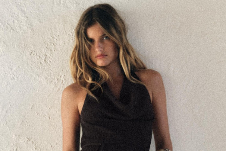 Izdužuju noge, a savršeno idu i uz štikle i uz patike: Zara pantalone su sve što želimo ovog proleća Izdužuju noge, a savršeno idu i uz štikle i uz patike: Zara pantalone su sve što želimo ovog proleća