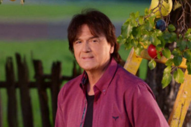 Zbog jedne rečenice puklo prijateljstvo: Čola s ovom poznatom damom ne priča decenijama