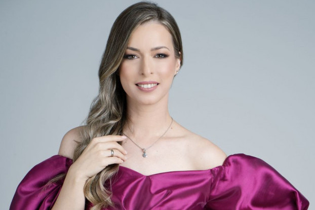 Danijela Buzurović za Story: Najdragocenije je da deca vide da se mama i tata vole i smeju Danijela Buzurović za Story: Najdragocenije je da deca vide da se mama i tata vole i smeju