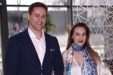 Zbog ovih fotografija svi čestitaju glumcu: Oženio se Luka Raco?