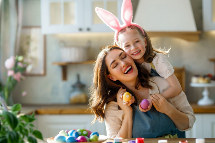 Ovo je najjednostavniji način farbanja jaja: Evo kako da dobijete jedinstvene šare i magične boje uz samo dva prirodna sastojka Ovo je najjednostavniji način farbanja jaja: Evo kako da dobijete jedinstvene šare i magične boje uz samo dva prirodna sastojka