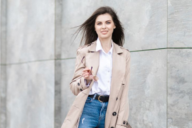 Roze torbica se vraća na velika vrata i doživela je modni preobražaj Roze torbica se vraća na velika vrata i doživela je modni preobražaj