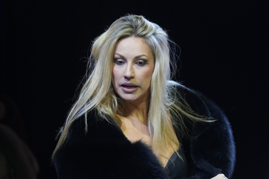 Mora da se misli o svakom dinaru: Rada Manojlović progovorila o finansijskoj krizi Mora da se misli o svakom dinaru: Rada Manojlović progovorila o finansijskoj krizi