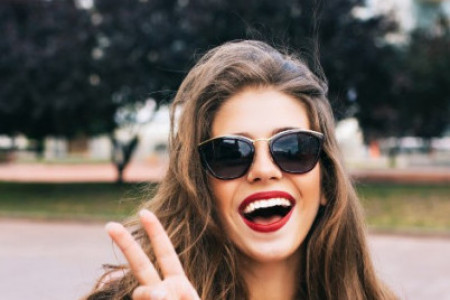 Ni drečava, ni neutralna, ni tamna: Boja koja čini da izgledate skupo obeležiće leto 2025. godine Ni drečava, ni neutralna, ni tamna: Boja koja čini da izgledate skupo obeležiće leto 2025. godine