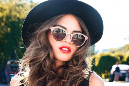 Nekada obavezan deo odevne kombinacije, a danas odraz neukusa: Ovaj modni dodatak nikako nemojte da nosite Nekada obavezan deo odevne kombinacije, a danas odraz neukusa: Ovaj modni dodatak nikako nemojte da nosite