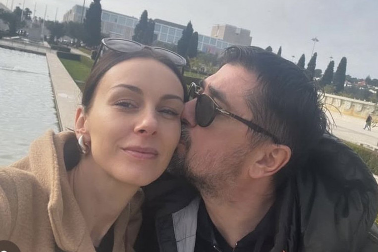 Suze radosnice na licu Slobode Mićalović: Danas je dan za čuda... Suze radosnice na licu Slobode Mićalović: Danas je dan za čuda...