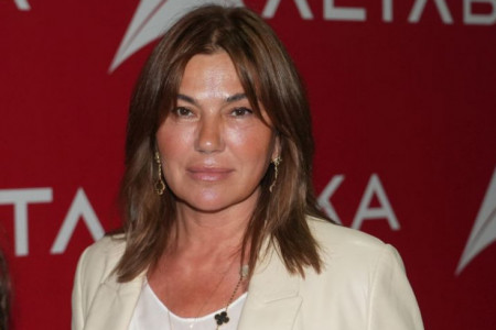 Branka Nevistić ponela sako koji izdužuje figuru i pokriva nedostatke, boja je hit leta Branka Nevistić ponela sako koji izdužuje figuru i pokriva nedostatke, boja je hit leta