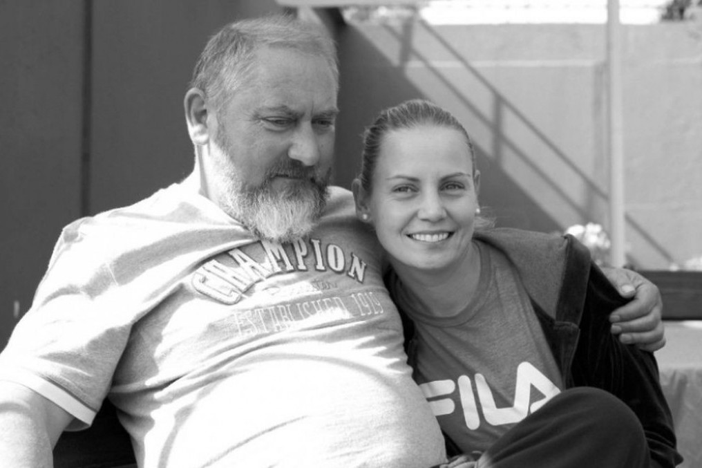 Kraj jednog poglavlja i života kakav znam: 5 dana od očeve smrti Jelena Dokić smogla snage i otkrila istinu Kraj jednog poglavlja i života kakav znam: 5 dana od očeve smrti Jelena Dokić smogla snage i otkrila istinu