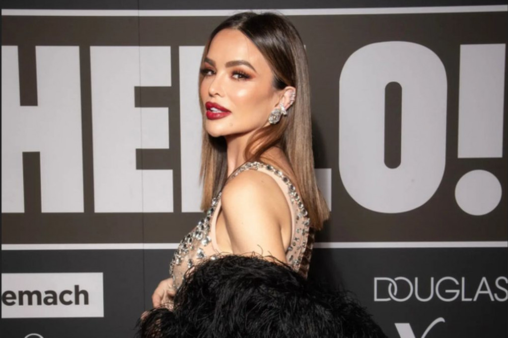 Kraljica stila: Severina zablistala na HELLO! crvenom tepihu i pokrenula spektakl