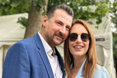 Bila ja najbolja karatistkinja sveta, a želela je da bude majka: Vanja Grbić zahvalan Sari na svemu što je učinila za porodicu Bila ja najbolja karatistkinja sveta, a želela je da bude majka: Vanja Grbić zahvalan Sari na svemu što je učinila za porodicu