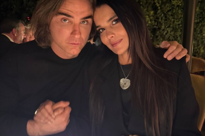 U vilu Mitrovića uloženo više od 2 miliona evra, a Milica sada pokazala dnevnu sobu: Dominiraju samo dve boje U vilu Mitrovića uloženo više od 2 miliona evra, a Milica sada pokazala dnevnu sobu: Dominiraju samo dve boje