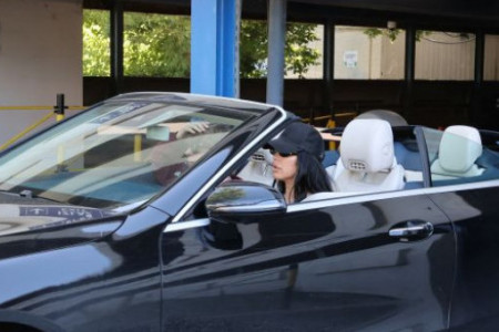 Svi su se okrenuli kada se Seka pojavila: Nikada niste videli slične papuče Svi su se okrenuli kada se Seka pojavila: Nikada niste videli slične papuče