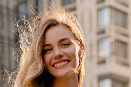 Ni bela, ni krem, ni roze: Najmodernija boja za leto 2025. godine je pravo iznenađenje Ni bela, ni krem, ni roze: Najmodernija boja za leto 2025. godine je pravo iznenađenje