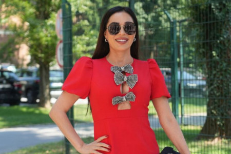 Elegantne, nosive i stoje baš svima: Sandale Cece Ražnatović treba da ima svaka žena FOTO Elegantne, nosive i stoje baš svima: Sandale Cece Ražnatović treba da ima svaka žena FOTO