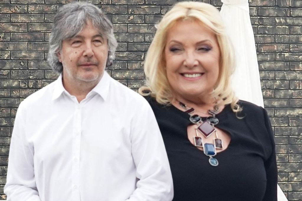 Snežana Đurišić danas puni 66 godina, a evo koliko je Vanja mlađi od nje Snežana Đurišić danas puni 66 godina, a evo koliko je Vanja mlađi od nje