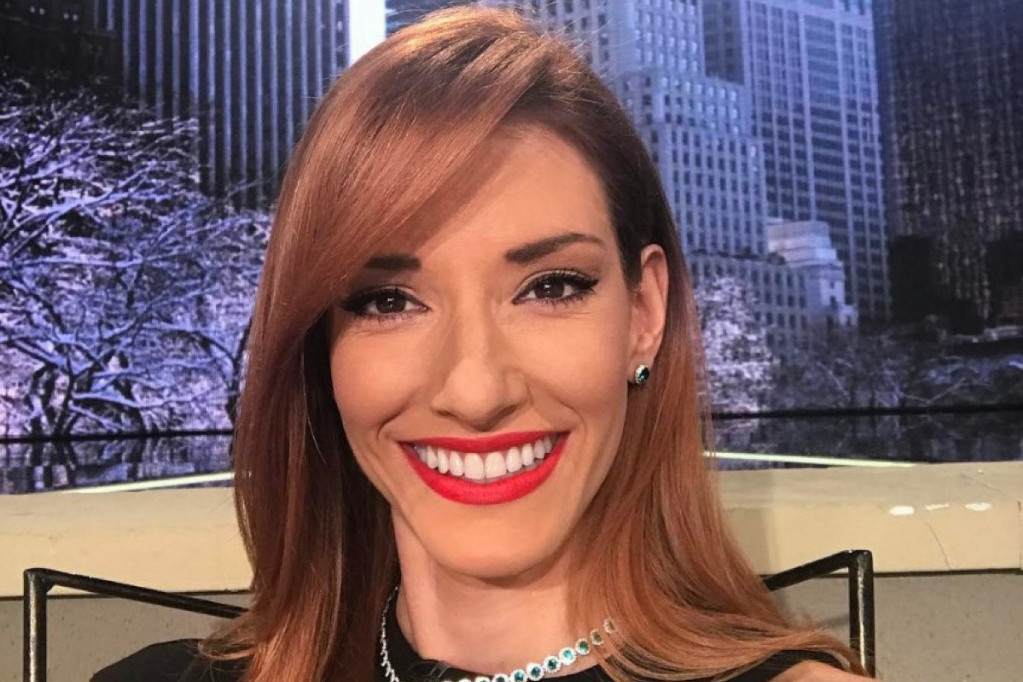 Jovana Joksimović uslikana bez trunke šminke: Da li vam je i dalje lepa? FOTO Jovana Joksimović uslikana bez trunke šminke: Da li vam je i dalje lepa? FOTO