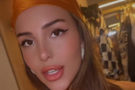 Anastasija na Ibici izgleda bolje nego ikad: Nemanja u majici na bretele, a Cecina naslednica u orginalnom izdanju FOTO