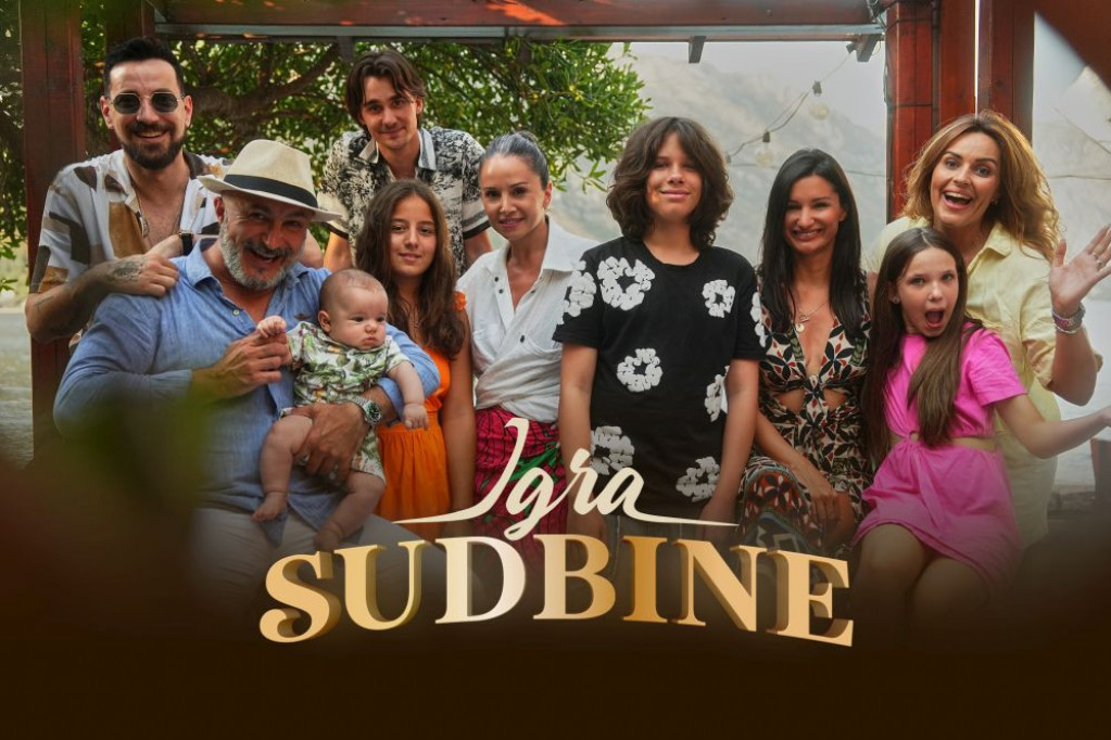 Pred oltar odveo koleginicu: Oženio se omiljeni glumac iz "Igre sudbine", mlada blistala u bajkovitoj venčani FOTOci Pred oltar odveo koleginicu: Oženio se omiljeni glumac iz "Igre sudbine", mlada blistala u bajkovitoj venčani FOTOci