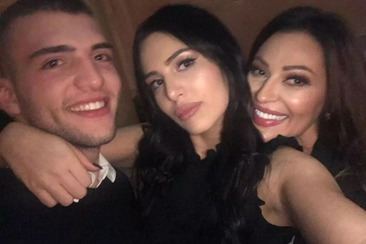 Anastasija, Veljko, došao je taj trenutak: Ceca deci saopštila sve o svom emotivnom životu Anastasija, Veljko, došao je taj trenutak: Ceca deci saopštila sve o svom emotivnom životu