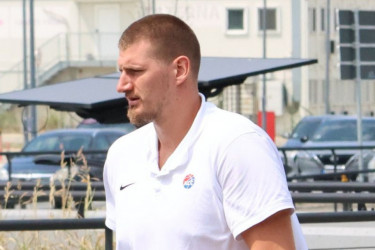 Nikola Jokić sleteo u Beograd: Pogledajte u kakvoj se limuzini odvezao NBA šampion FOTO