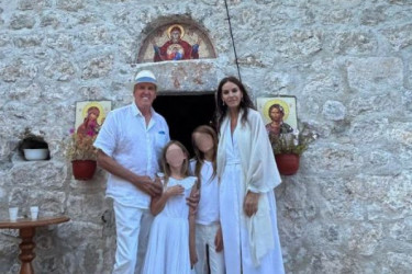 Zvairite na intimno slavlje milijardera: Ivana Berendika i Tomas Jermoluk krstili decu u pravoslavnoj crkvi u Crnoj Gori