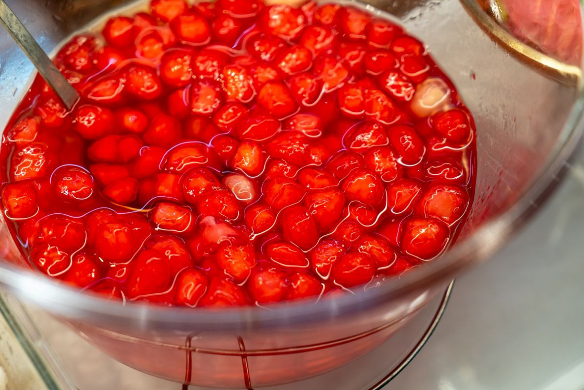 Domaćice pišite recept: Samo tri sastojka za kolač koji se topi u ustima, a ne peče se Domaćice pišite recept: Samo tri sastojka za kolač koji se topi u ustima, a ne peče se