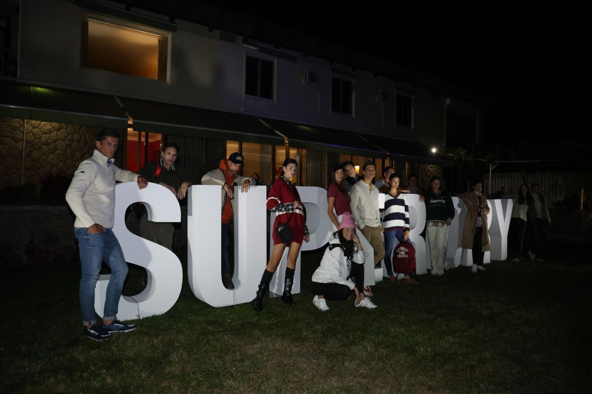 Modna revija SUPERDRY - Velika Britanija u Srbiji – Superdry predstavio kolekciju jesen/zima 25/26 Modna revija SUPERDRY - Velika Britanija u Srbiji – Superdry predstavio kolekciju jesen/zima 25/26