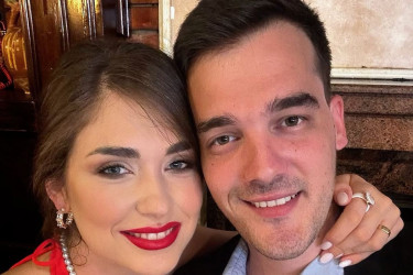Svaki dan me dočeka sa ‘Dobro došao kući’: Aleksa Perović proslavlja sedam meseci srećnog braka sa Isidorom