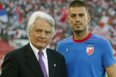 12 godina bio u braku sa prelepom voditeljkom: Vujadin je pod medijskom lupom, a ovo je stariji sin Duleta Savića kog ne viđamo u javnosti