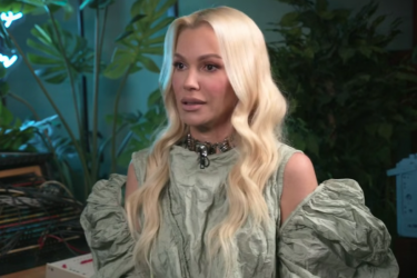 Rekao da je na mene bačena kletva  i objasnio kako da je skinem: Poznati pevač štiti Natašu Bekvalac Rekao da je na mene bačena kletva  i objasnio kako da je skinem: Poznati pevač štiti Natašu Bekvalac