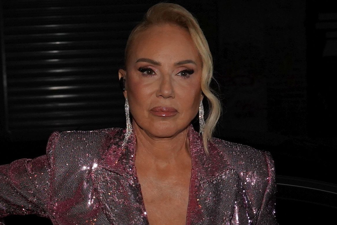 Lepa Brena o Saši Popoviću i Grandu: On je bio stub čitave priče Lepa Brena o Saši Popoviću i Grandu: On je bio stub čitave priče