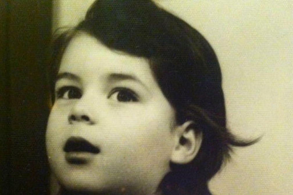 Najveći san o majčinstvu ostvarila je u petoj deceniji: Prepoznajete li devojčicu sa fotografije, mnogima je omiljena voditeljka