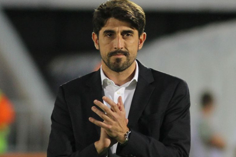 Lepotica iz senke, neobičnog imena: Ovo je žena koja je  selektoru Orlova, Veljku Paunoviću rodila četvoro dece FOTO Lepotica iz senke, neobičnog imena: Ovo je žena koja je  selektoru Orlova, Veljku Paunoviću rodila četvoro dece FOTO