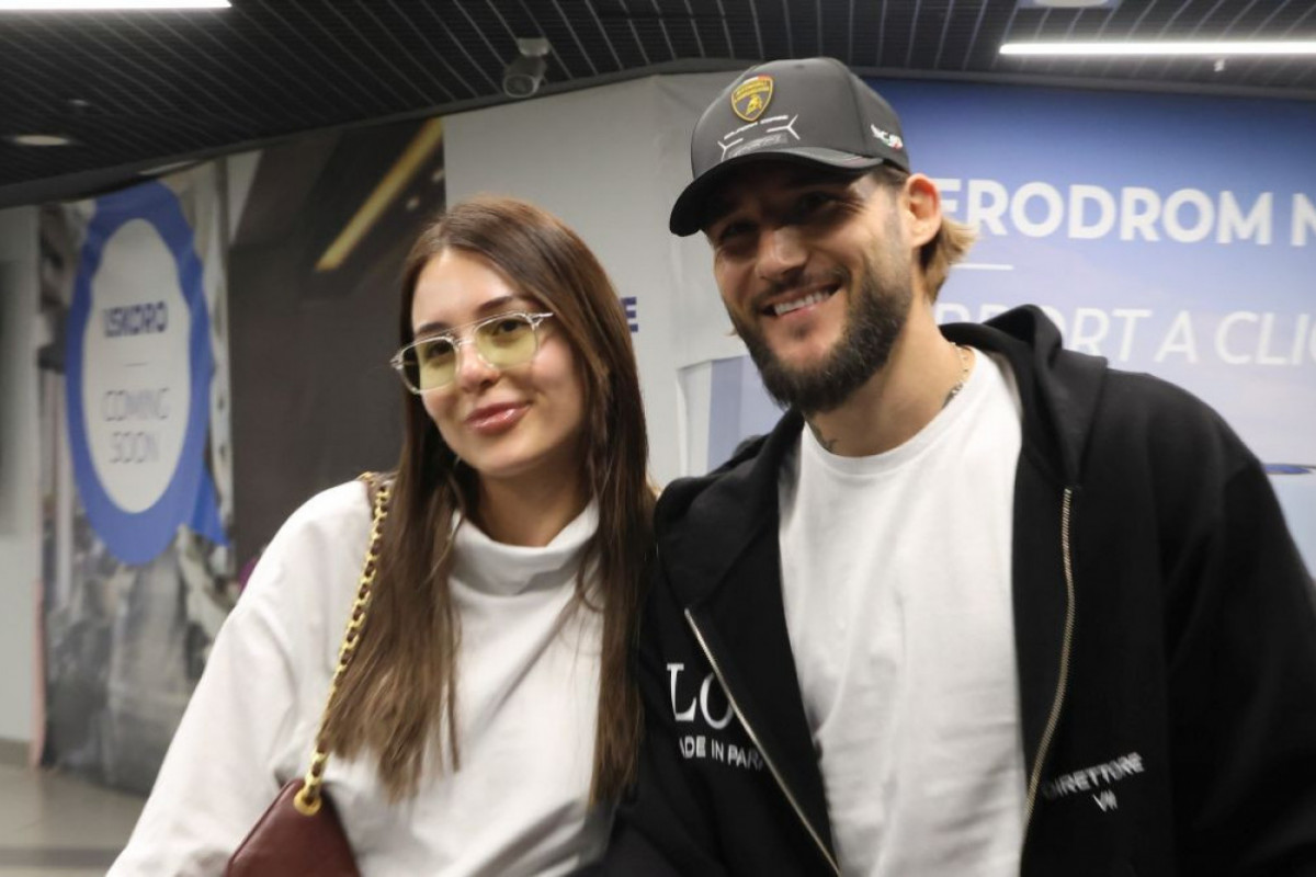 Anastasija i Nemanja Gudelj presrećni stigli u Beograd, osmehe sa lica ne skidaju FOTO