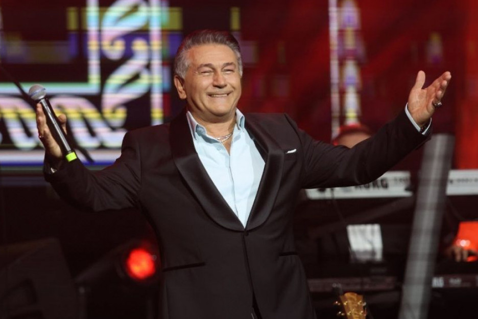 Spektakl za pamćenje: Halid Muslimović održao solistički koncert u Sava centru