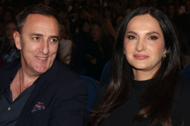 Sergej Ćetković sa ženom na koncertu Emine Jahović: Kristina ukrala šou kreacijom sa perjem FOTO