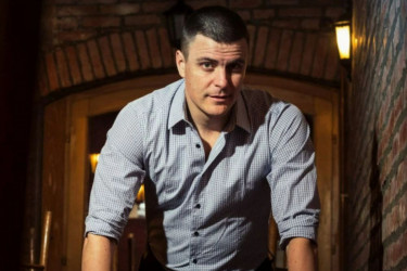 Ta mi neće rađati decu i ići pred staru majku sigurno: Vuk Kostić danas napunio 46, ovaj tip žene nikada ne bi oženio