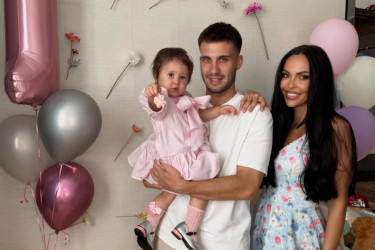 Prvi rođendan praunuke Šabana Šaulića! Aleksandra Adžić za "Story" otkrila sve detalje intimne proslave